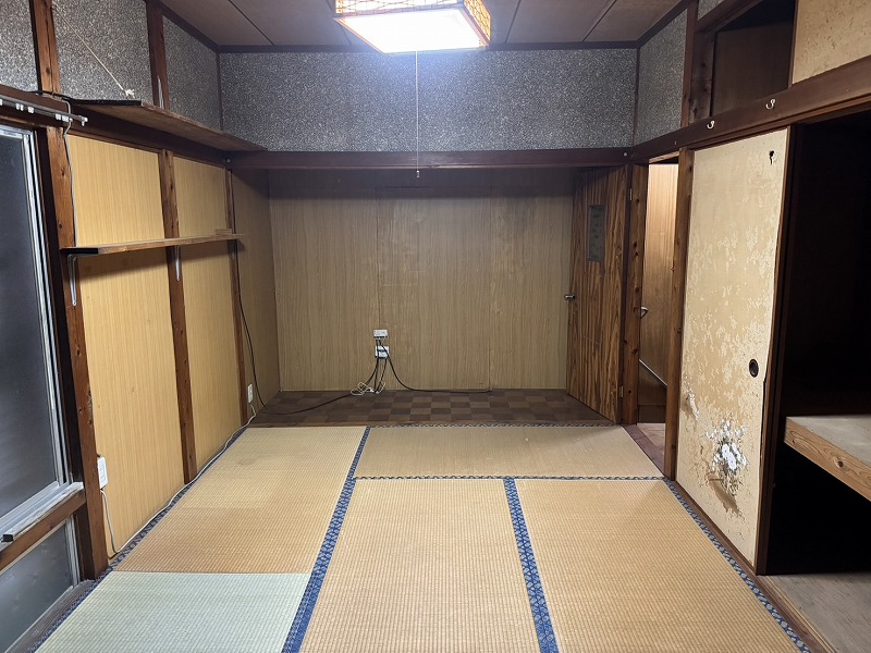 detached 
